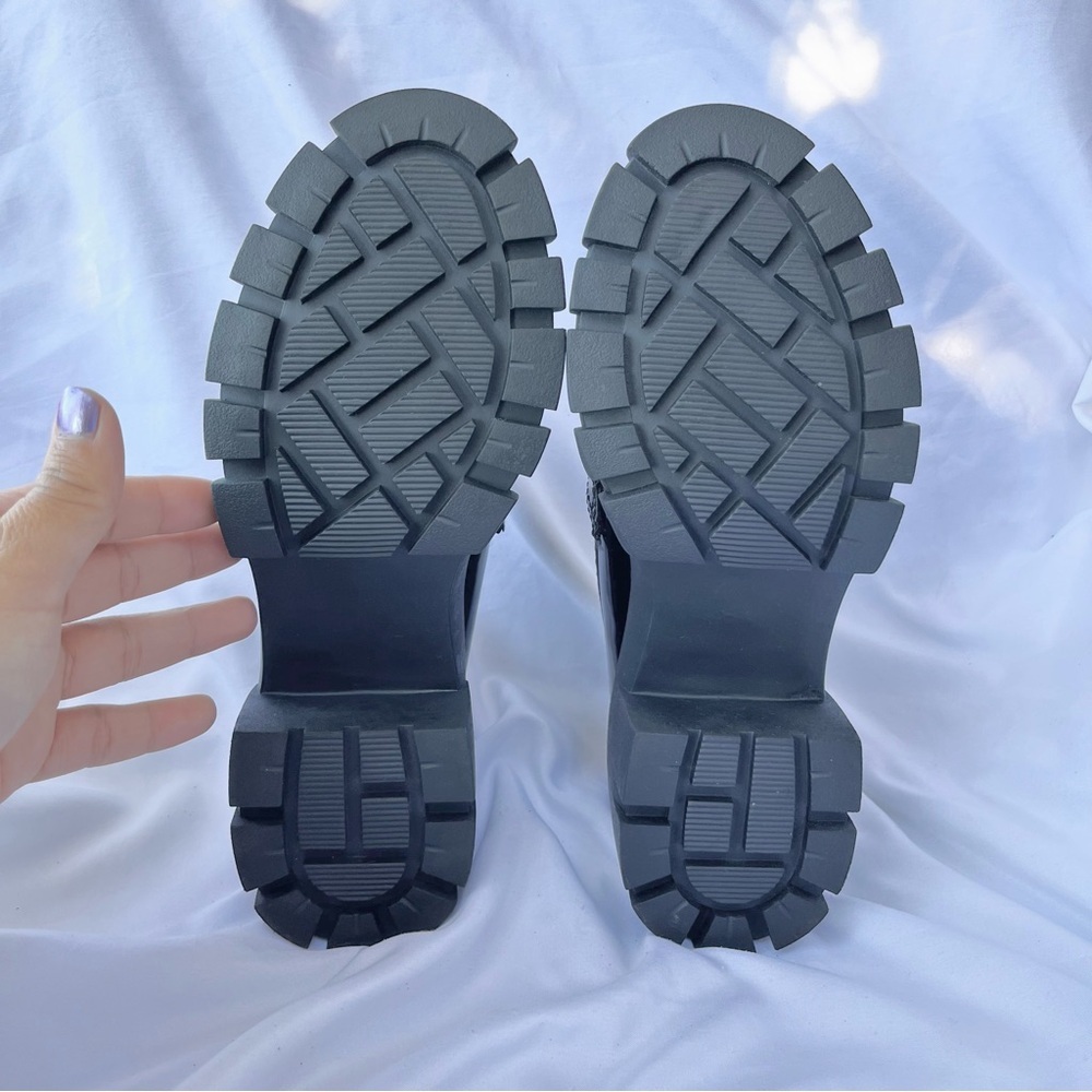 STEVE MADDEN | HAILEY EMBELLISHED BUCKLE SHOE IN BLACK PATENT LOAFER SIZE 5.5 - Picture 9 of 9